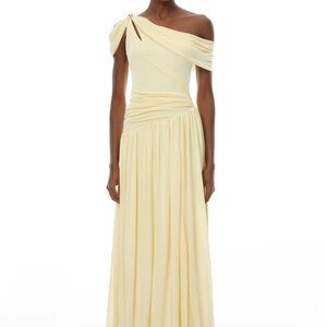 Chic One-Shoulder Yellow Dress
